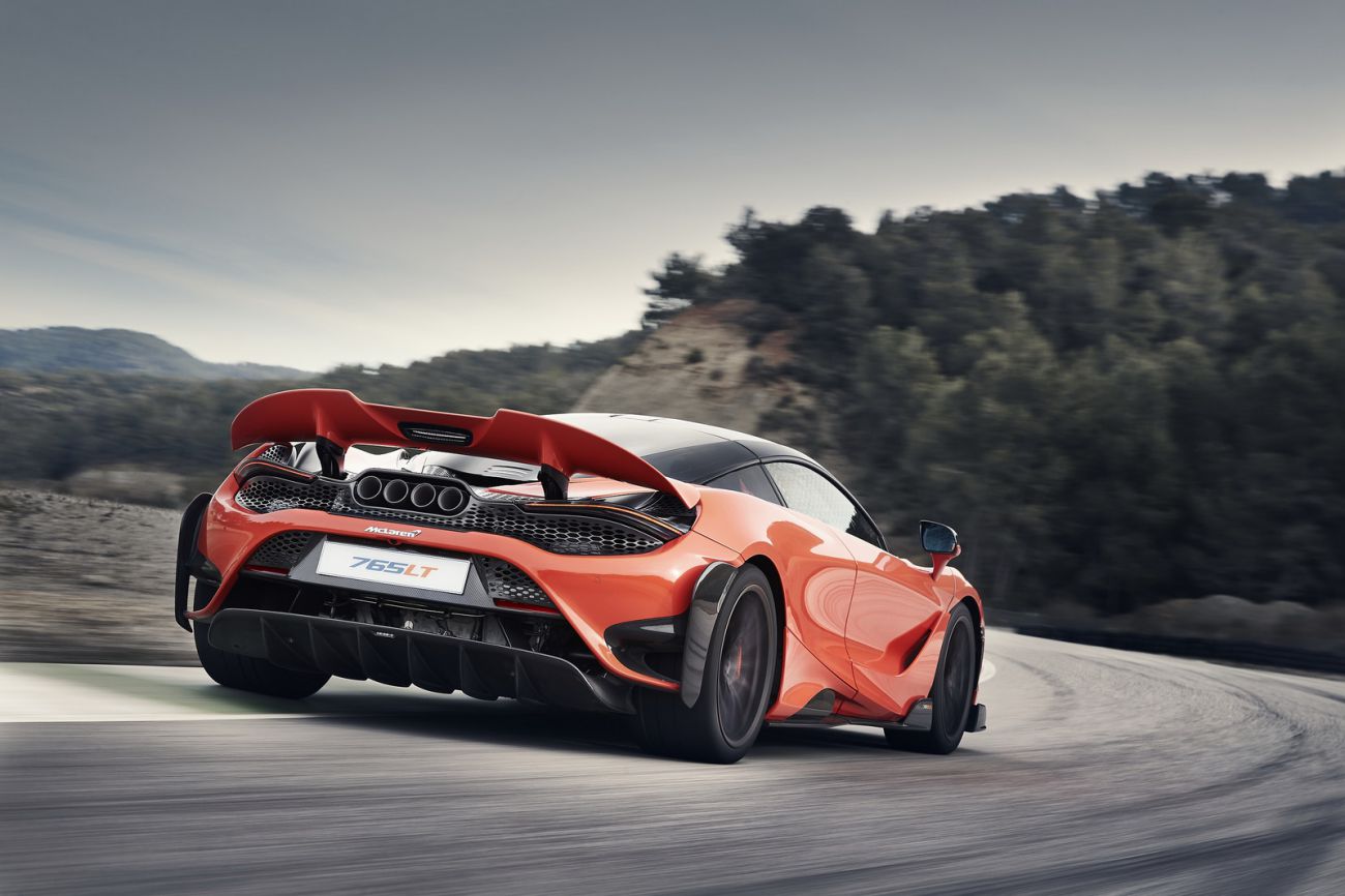 极致轻量化和超强动力合体，McLaren 765LT